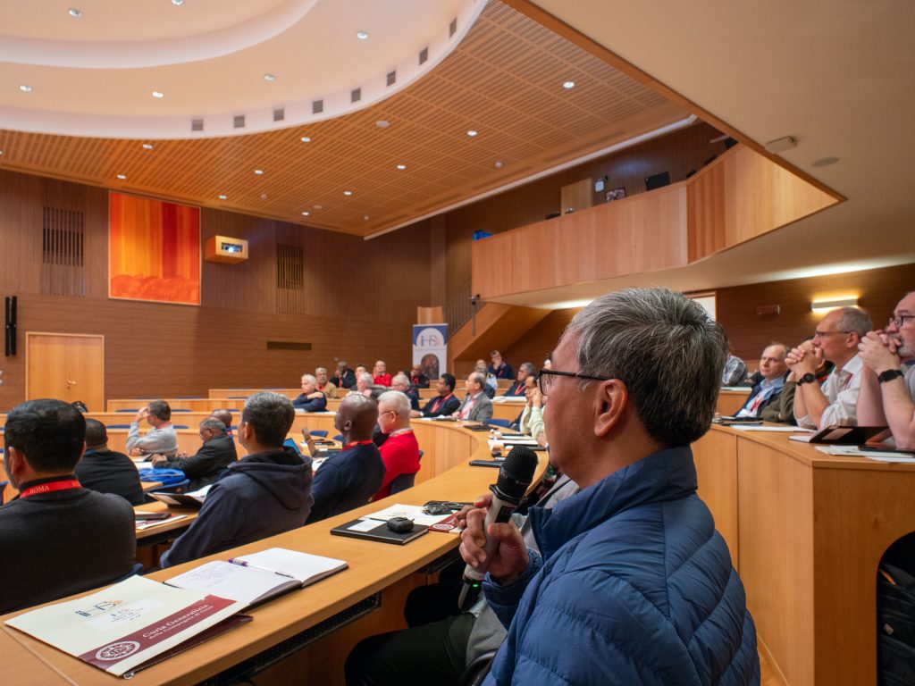 P. Miran in drugi provinciali na enemu od srečanj