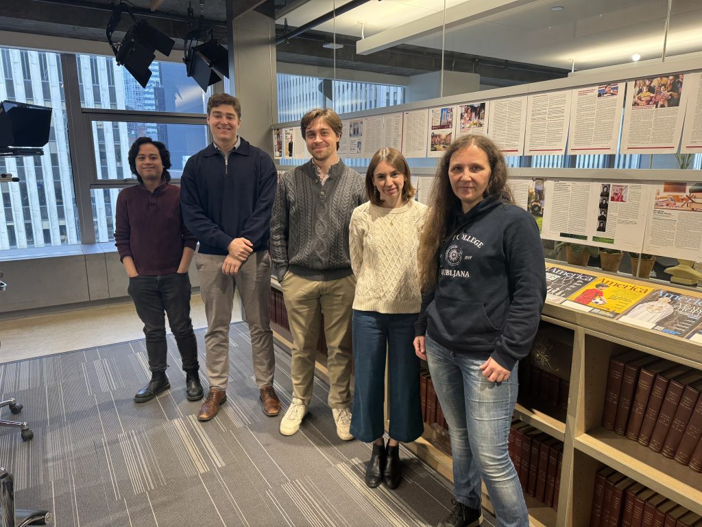 Ko sem se odločila, da grem na počitnice v New York, sem takoj pomislila: zagotovo bom šla pogledati, kje se tudi tam najdejo jezuiti in njihove institucije.